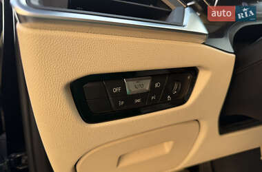 Седан BMW 3 Series 2019 в 