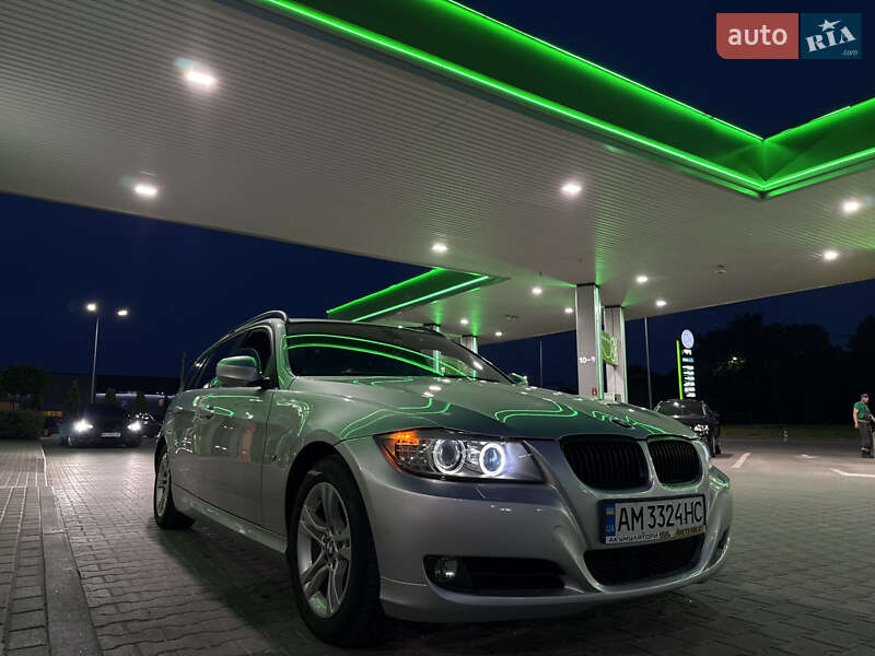 Універсал BMW 3 Series 2010 в 