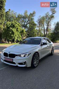 Седан BMW 3 Series 2015 в Кривому Розі