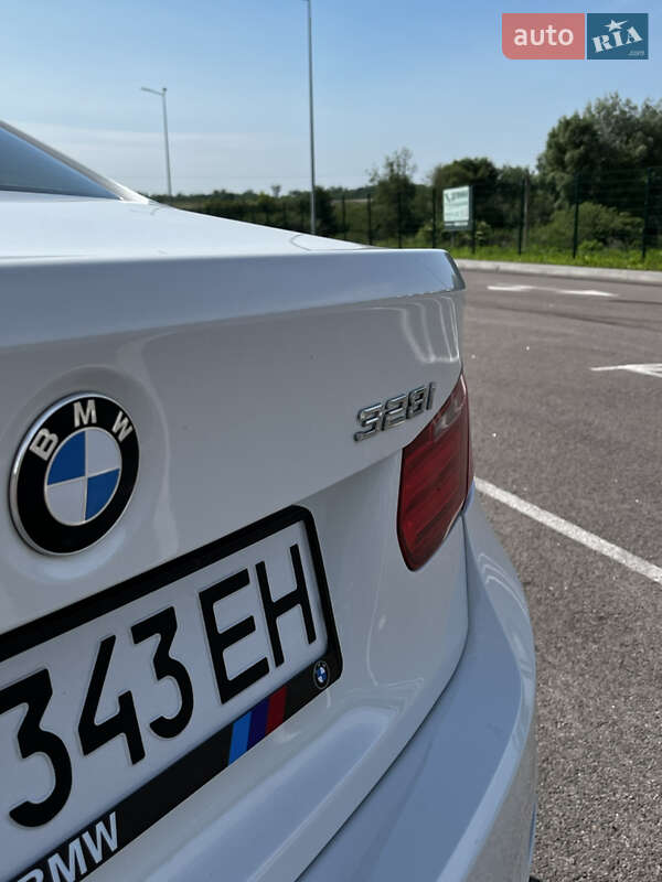 Седан BMW 3 Series 2013 в Ровно