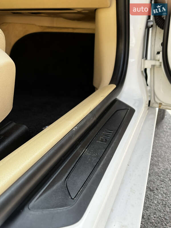 Седан BMW 3 Series 2013 в Ровно