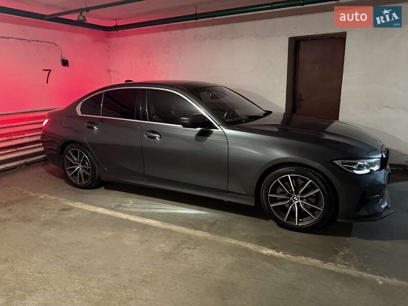 Седан BMW 3 Series 2021 в Києві