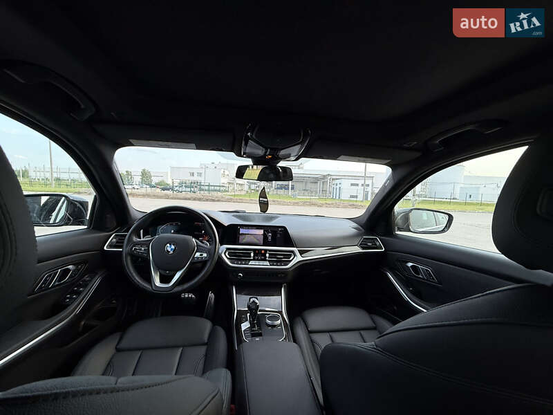Седан BMW 3 Series 2021 в Коростені