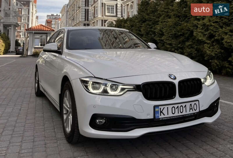Седан BMW 3 Series 2017 в Киеве