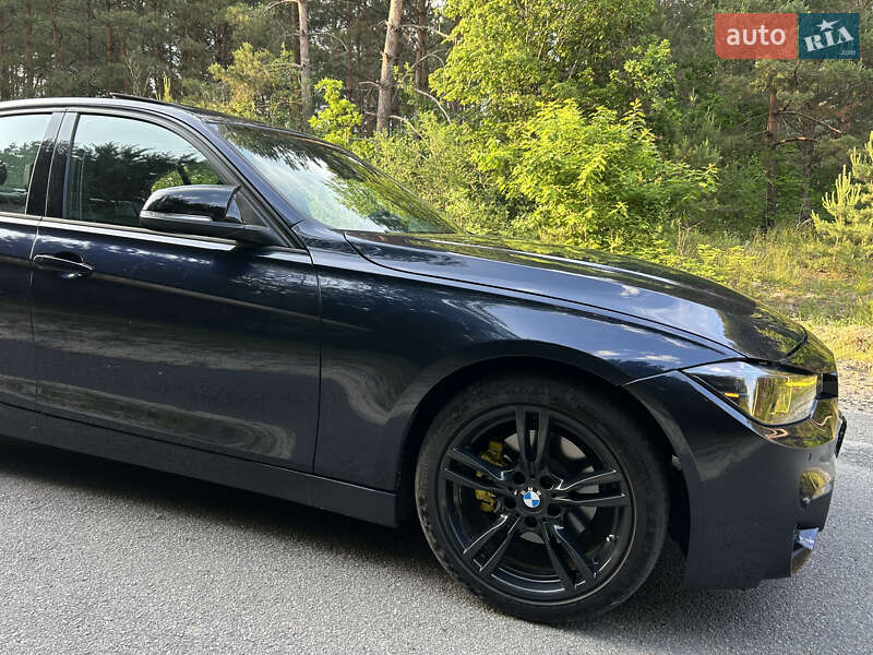 Седан BMW 3 Series 2016 в Ровно