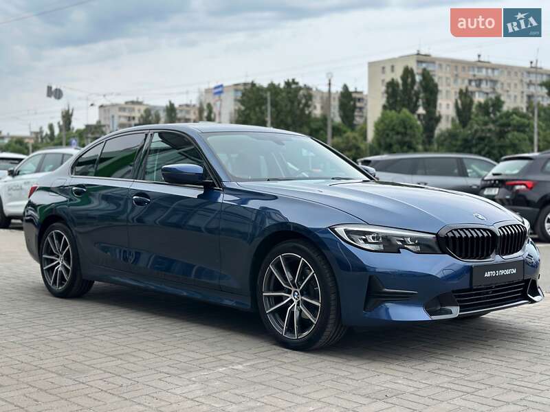 Седан BMW 3 Series 2022 в Києві