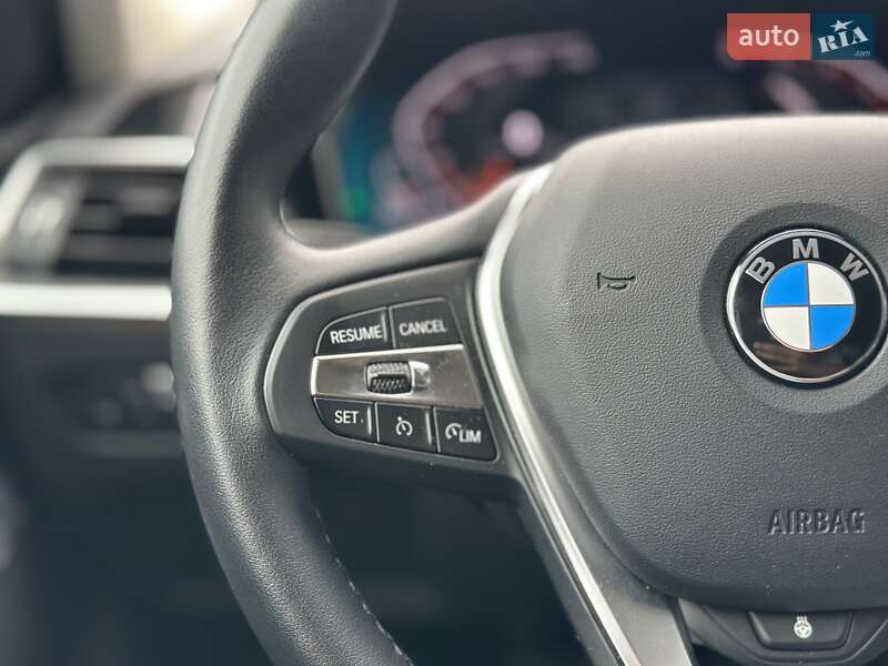 Седан BMW 3 Series 2022 в Києві