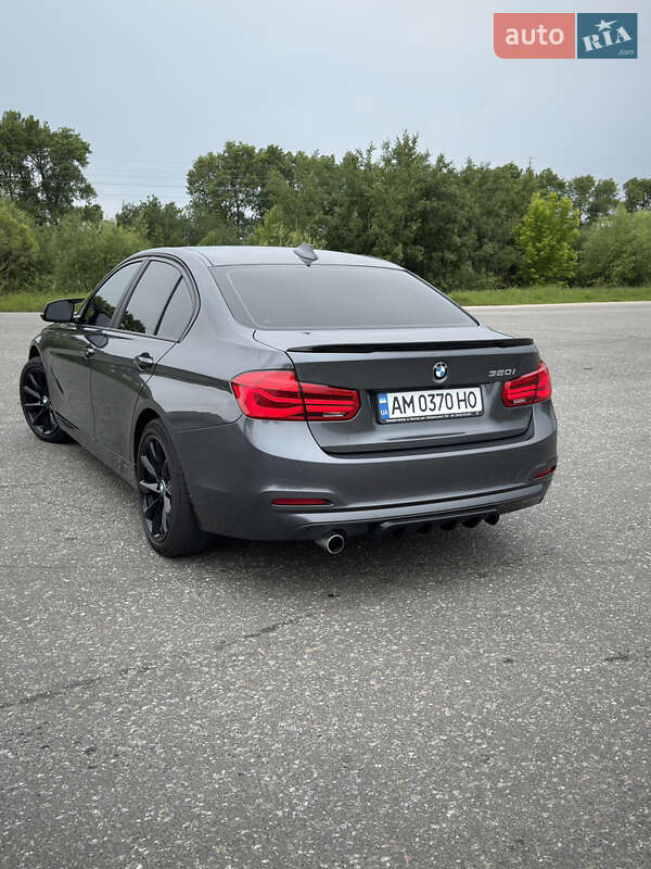 Седан BMW 3 Series 2018 в Бердичеві
