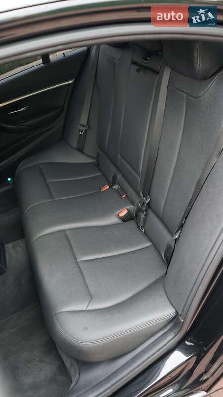 Седан BMW 3 Series 2018 в Черновцах фото 39 Седан BMW 3 Series 2018 в Черновцах