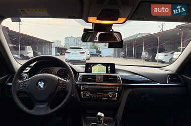Седан BMW 3 Series 2016 в 