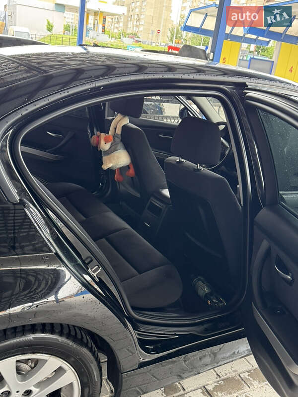 Седан BMW 3 Series 2006 в Тернополі