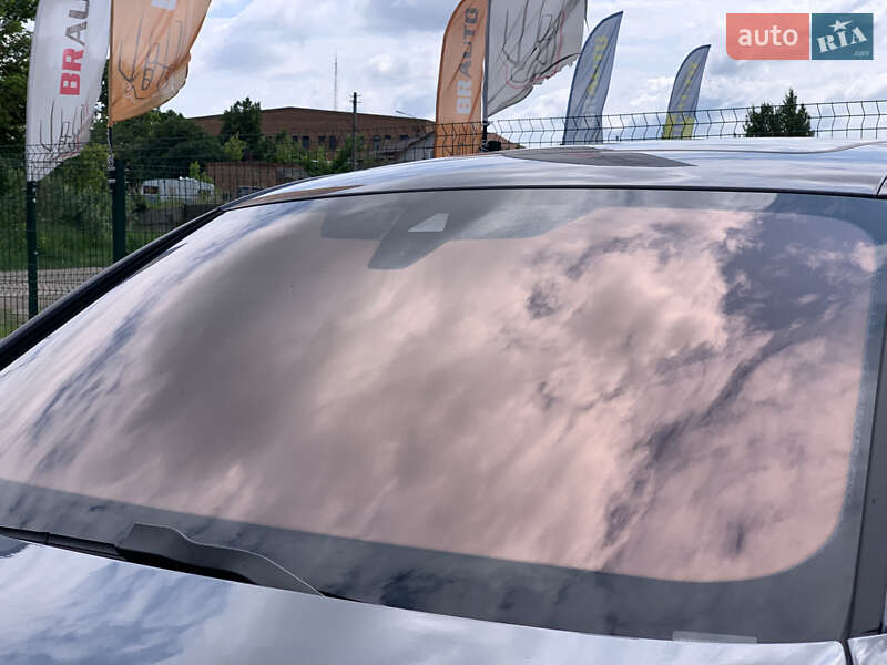 Седан BMW 3 Series 2019 в Бердичеві