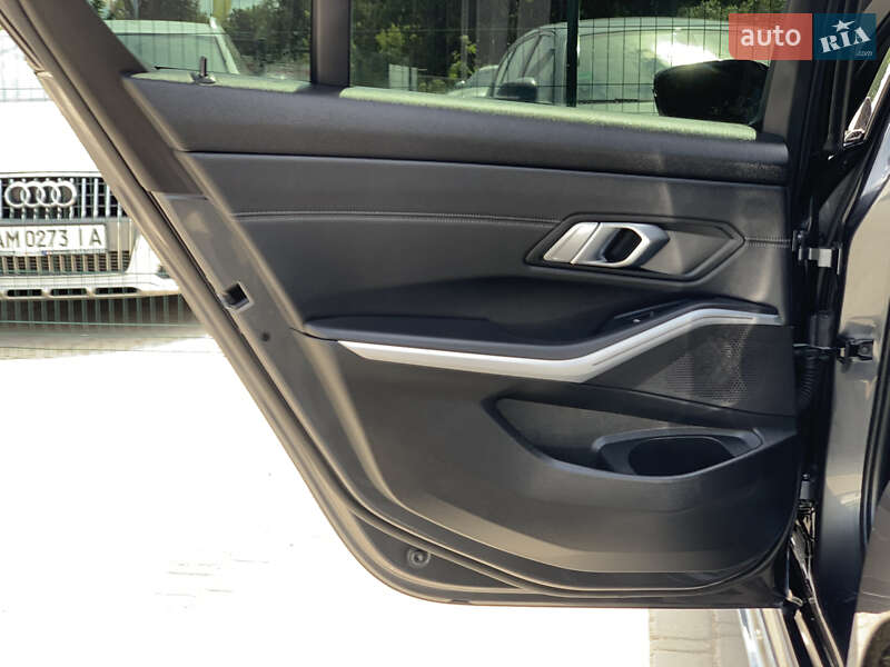 Седан BMW 3 Series 2019 в Бердичеві