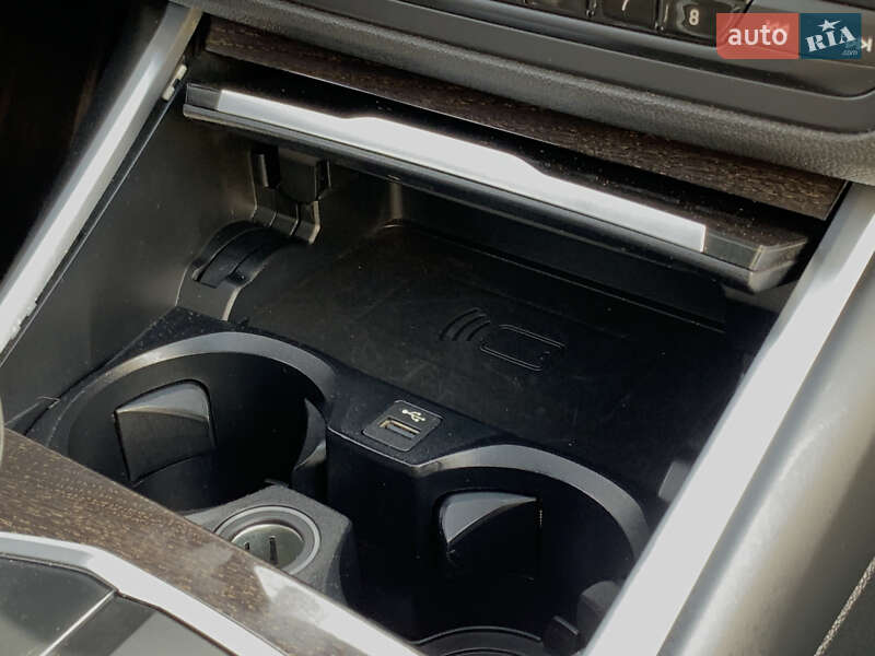 Седан BMW 3 Series 2019 в Бердичеві