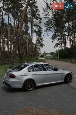 Седан BMW 3 Series 2011 в 