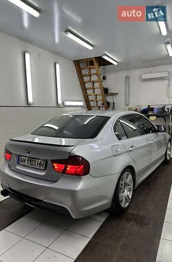 Седан BMW 3 Series 2011 в 