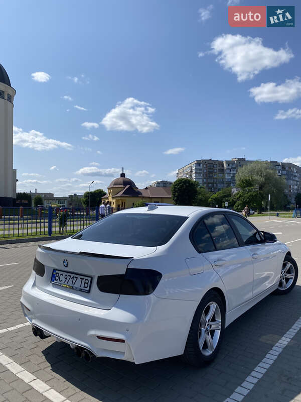 Седан BMW 3 Series 2013 в Сокалі