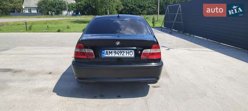 Седан BMW 3 Series 2004 в Романіву