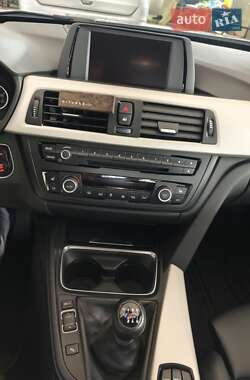 Седан BMW 3 Series 2015 в 