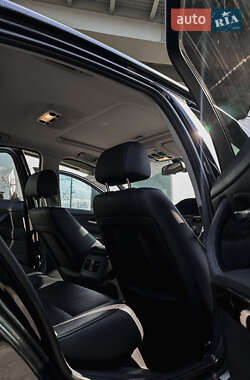 Седан BMW 3 Series 2011 в 