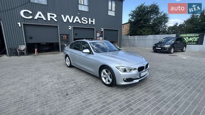 Седан BMW 3 Series 2014 в Києві фото 24 Седан BMW 3 Series 2014 в Києві