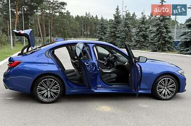 Седан BMW 3 Series 2022 в 