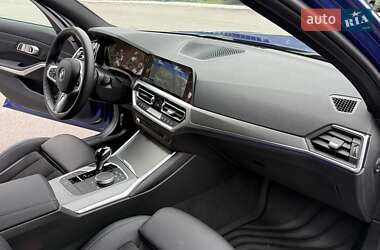 Седан BMW 3 Series 2022 в 