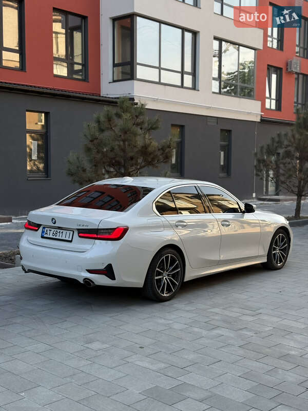 Седан BMW 3 Series 2020 в Ивано-Франковске
