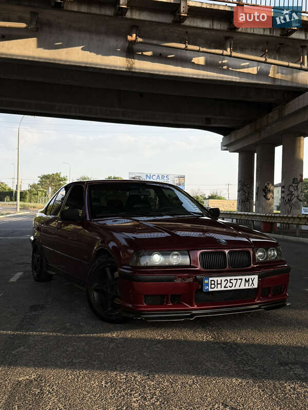 Седан BMW 3 Series 1995 в Одесі