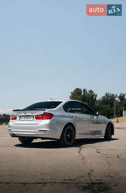 Седан BMW 3 Series 2013 в 