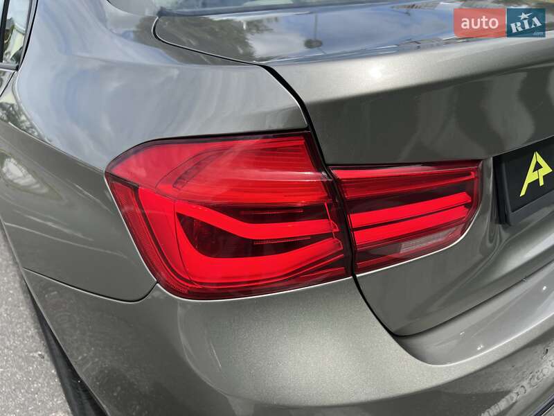 Седан BMW 3 Series 2015 в Киеве