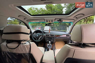 Седан BMW 3 Series 2011 в 