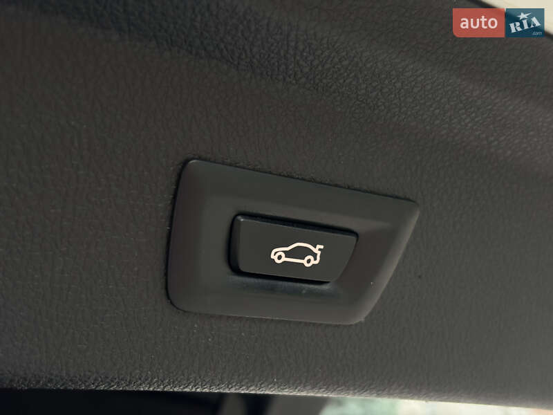 Седан BMW 3 Series 2015 в Одесі