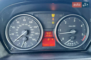 Седан BMW 3 Series 2011 в 