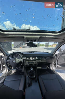 Седан BMW 3 Series 2009 в 