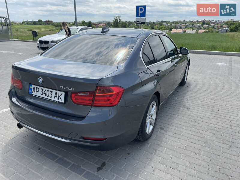 Седан BMW 3 Series 2012 в Львове
