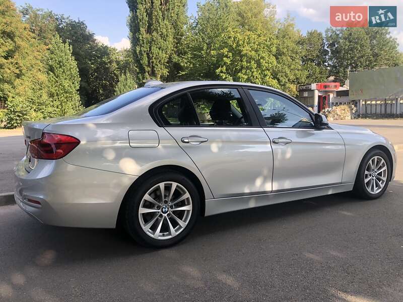 Седан BMW 3 Series 2016 в Вінниці
