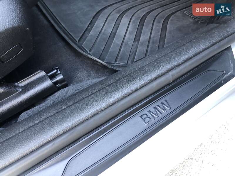 Седан BMW 3 Series 2016 в Вінниці