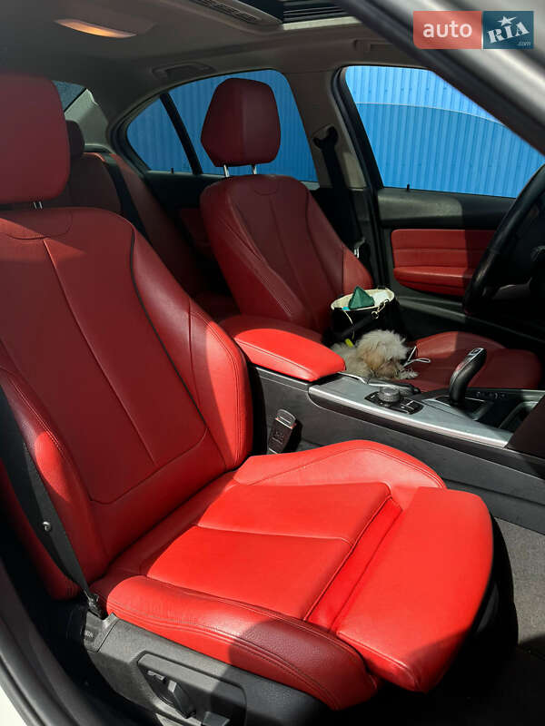 Седан BMW 3 Series 2015 в Дніпрі
