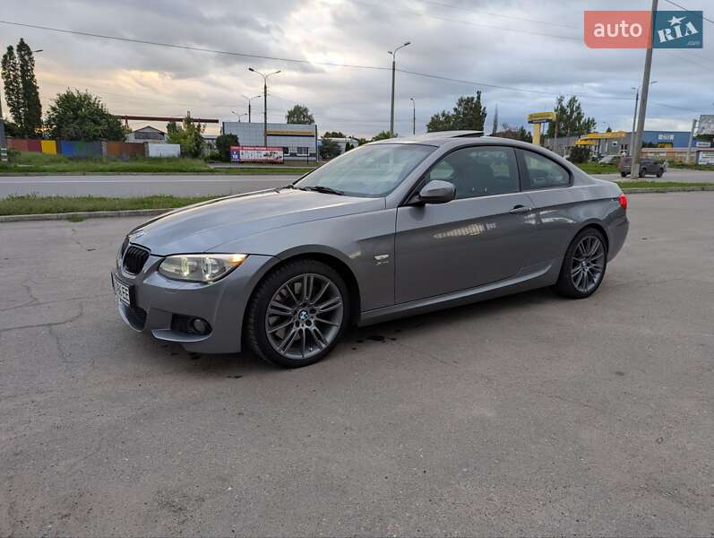 Купе BMW 3 Series 2010 в Киеве фото 4 Купе BMW 3 Series 2010 в Киеве
