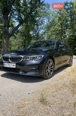 Седан BMW 3 Series 2022 в Кропивницком