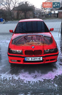 Седан BMW 3 Series 1991 в Шепетівці