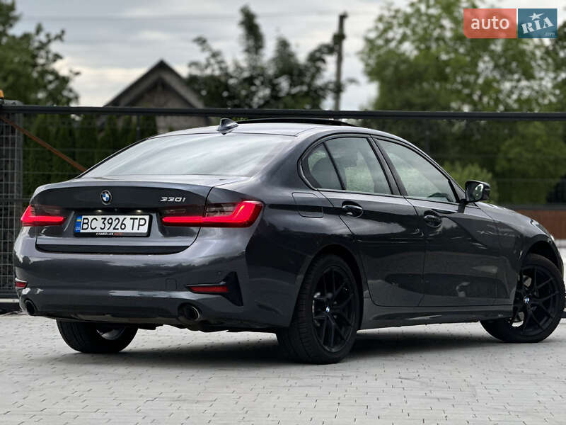 Седан BMW 3 Series 2019 в Львові