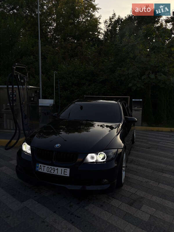 Седан BMW 3 Series 2006 в Львові