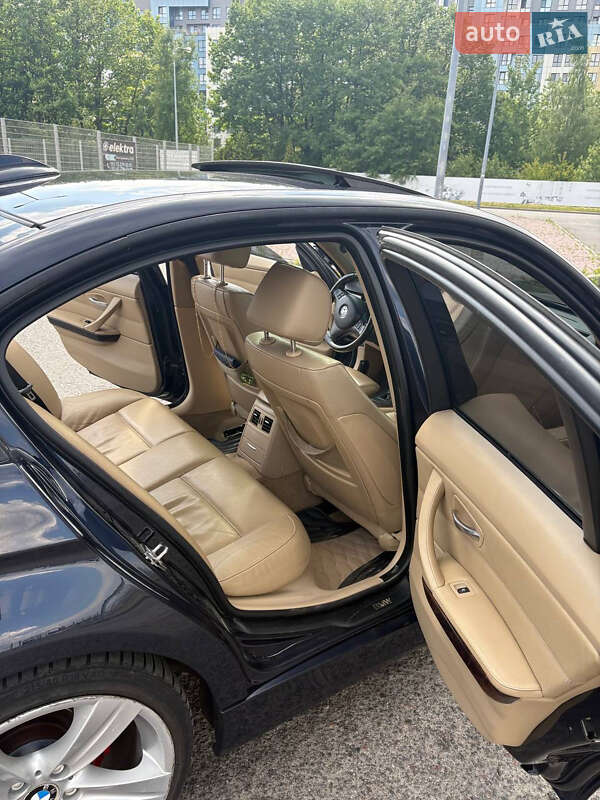 Седан BMW 3 Series 2006 в Львові