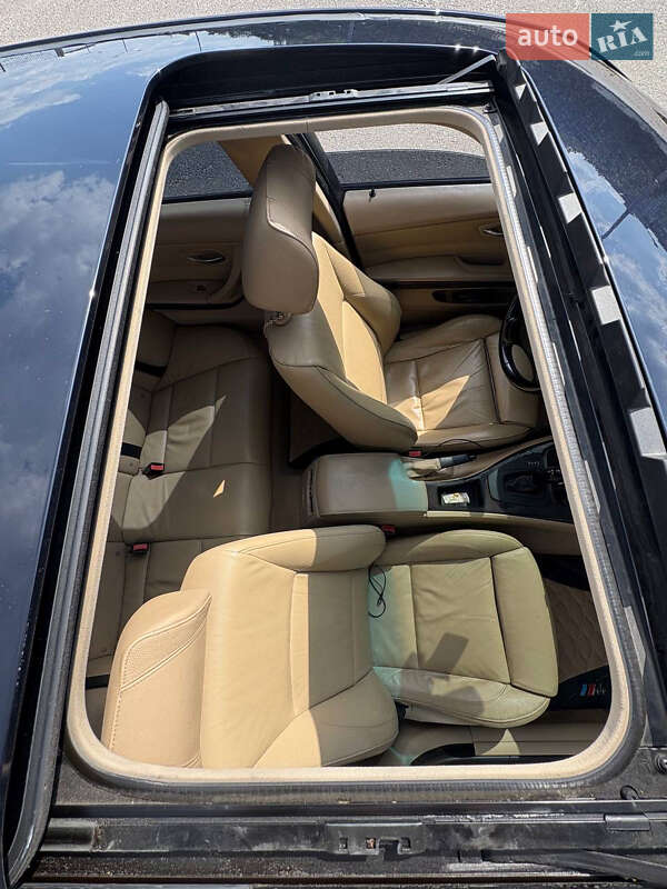 Седан BMW 3 Series 2006 в Львові