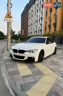 Седан BMW 3 Series 2017 в Запоріжжі