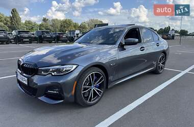 Седан BMW 3 Series 2022 в Киеве