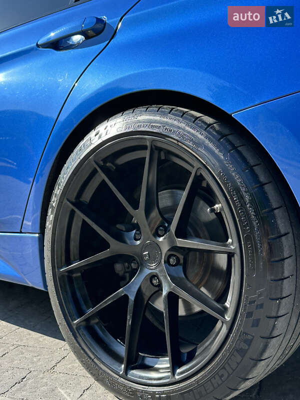 Седан BMW 3 Series 2012 в Бучачі