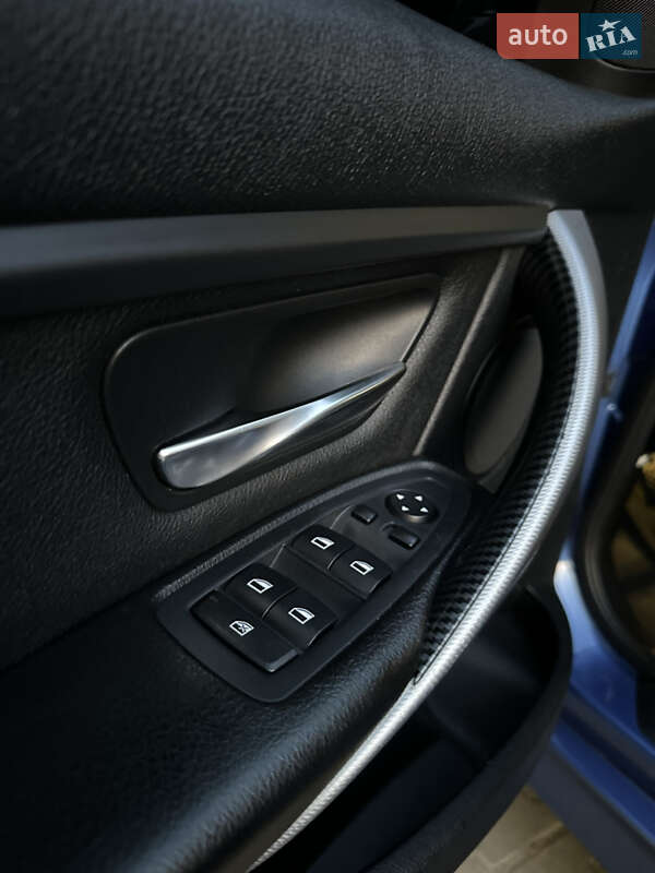 Седан BMW 3 Series 2012 в Бучачі